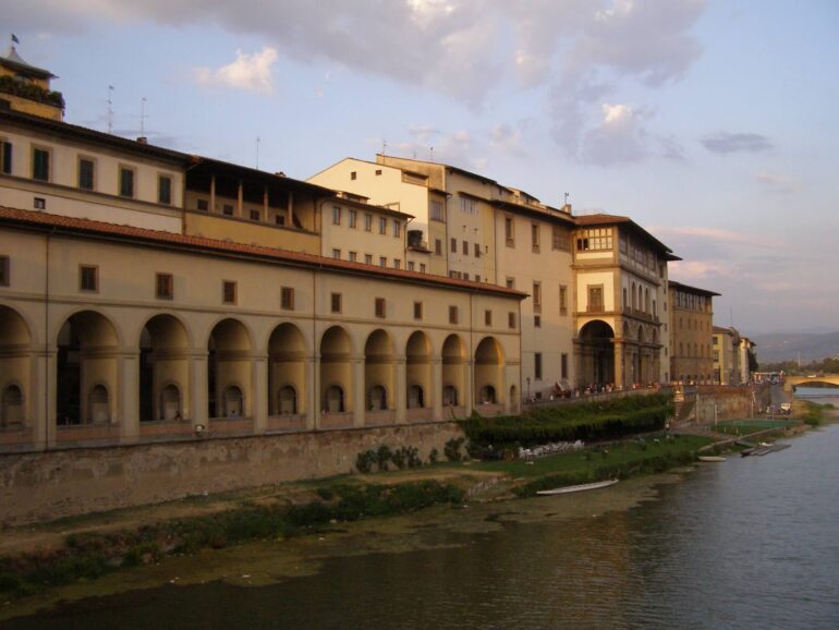 Vasari Corridor Re-Opens to the Public