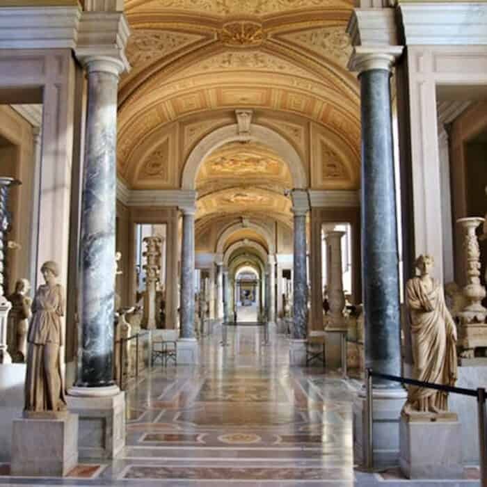 Vatican Early Access Tour with Sistine Chapel, Raphael Rooms & Basilica