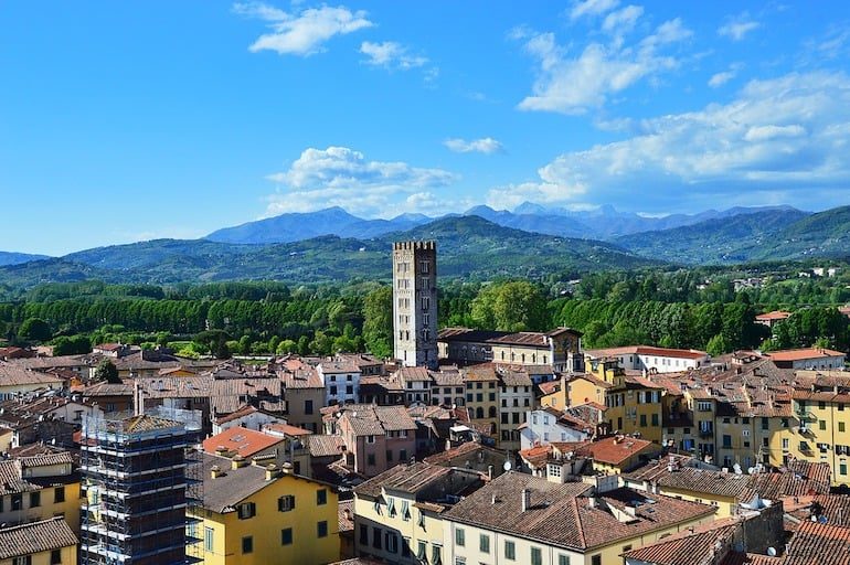 Weekend getaway from Rome to Lucca