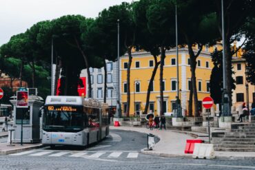 how to buy a bus ticket in Rome